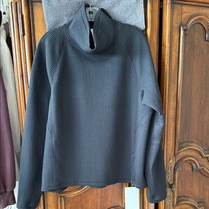 lululemon athletica NEW Waffle-Knit Funnel Neck Sweatshirt - Size 12 Black